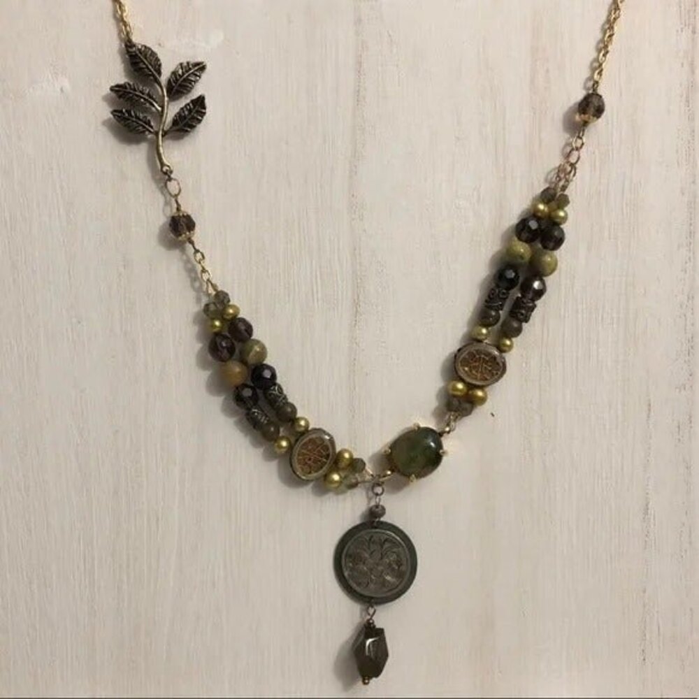Stone Resin Beaded Pendant Necklace Neutral Tones - Picture 2 of 8